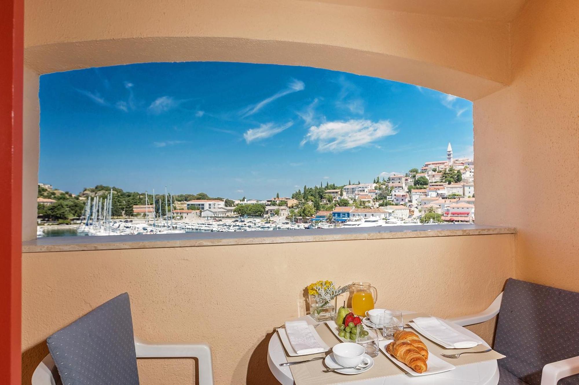 Maistra Select Riva Apartments Vrsar Εξωτερικό φωτογραφία