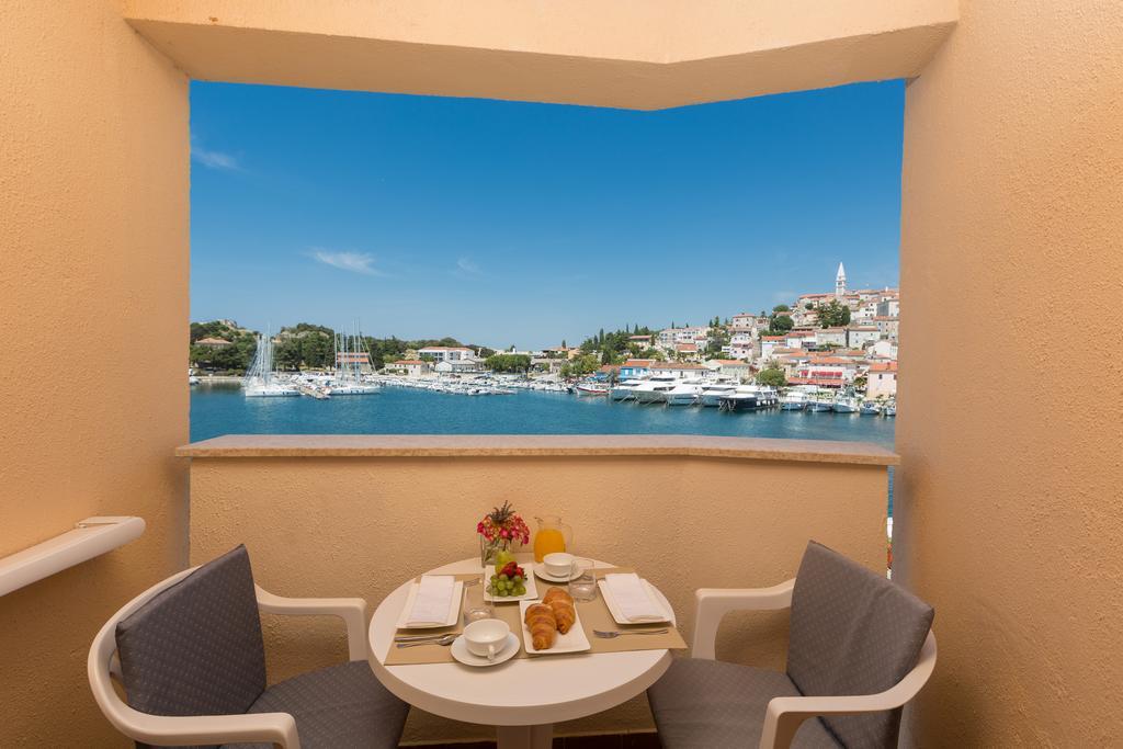 Maistra Select Riva Apartments Vrsar Εξωτερικό φωτογραφία