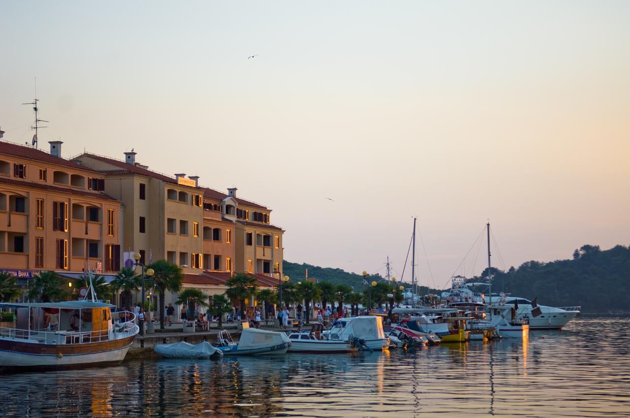 Maistra Select Riva Apartments Vrsar Εξωτερικό φωτογραφία